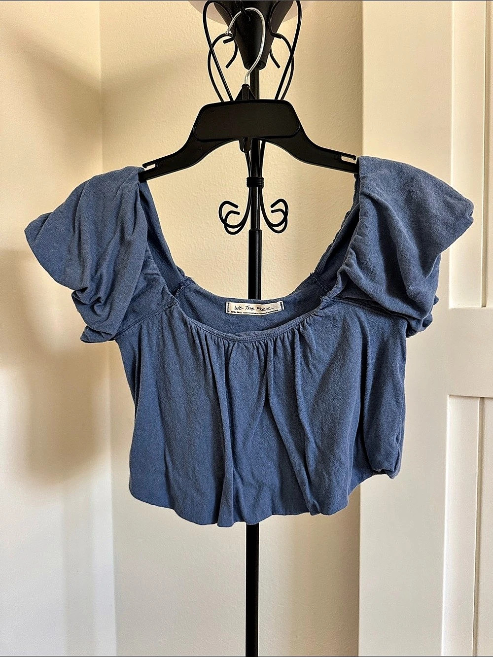 EUC! *VINTAGE* Free People Blue Bubble Sleeve Crop Top (Size XS)